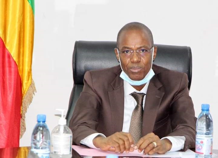 Alousseni Sanou, ministre de l’économie et des finances : “Le taux de croissance réelle du PIB estimé à 5,1 % en 2023 devrait atteindre 5,3 % et 5,1 % en 2024 et 2025”