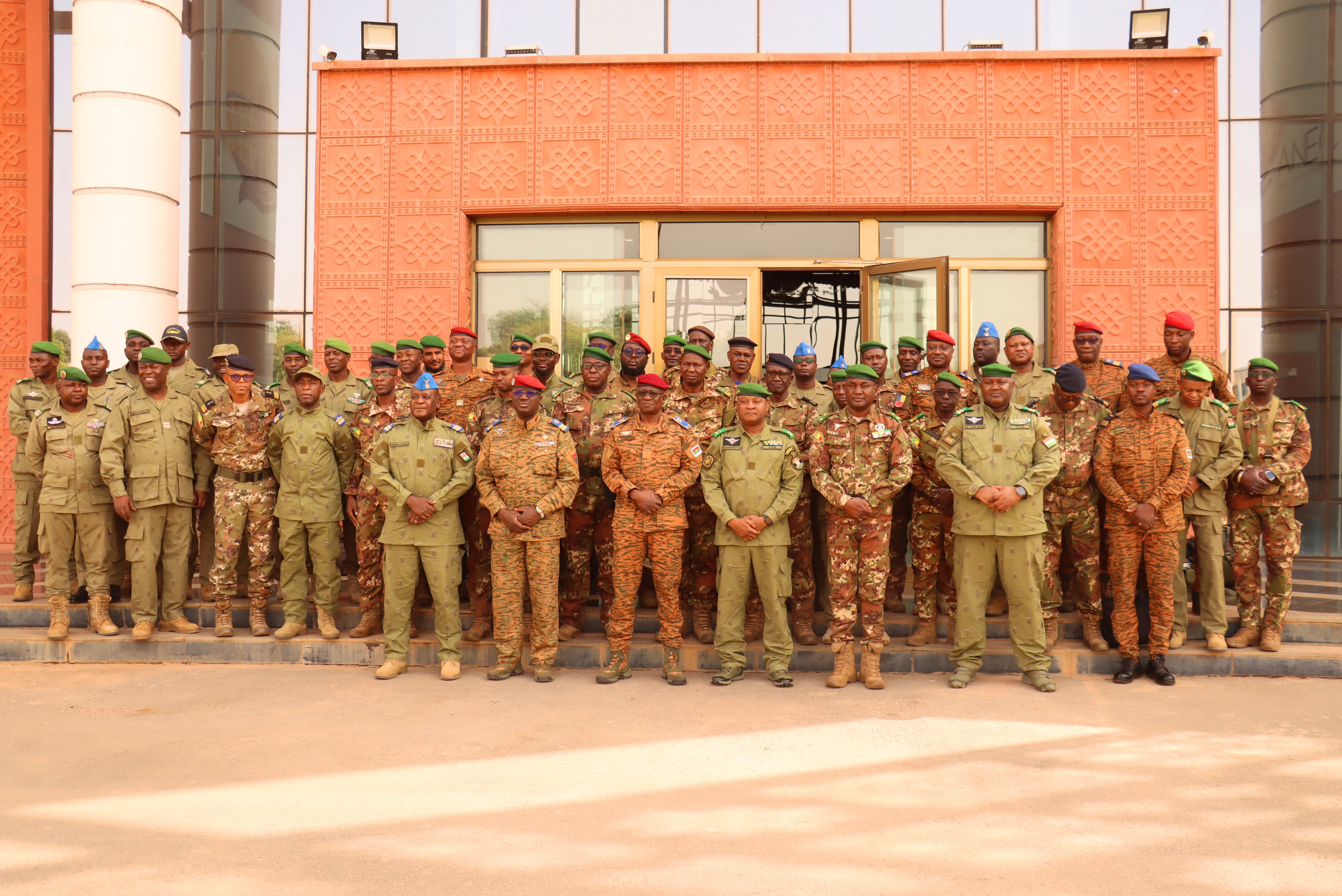 Ouverture à Niamey de la 1ère réunion du Conseil des Chefs d’Etat- Major des pays de l’AES