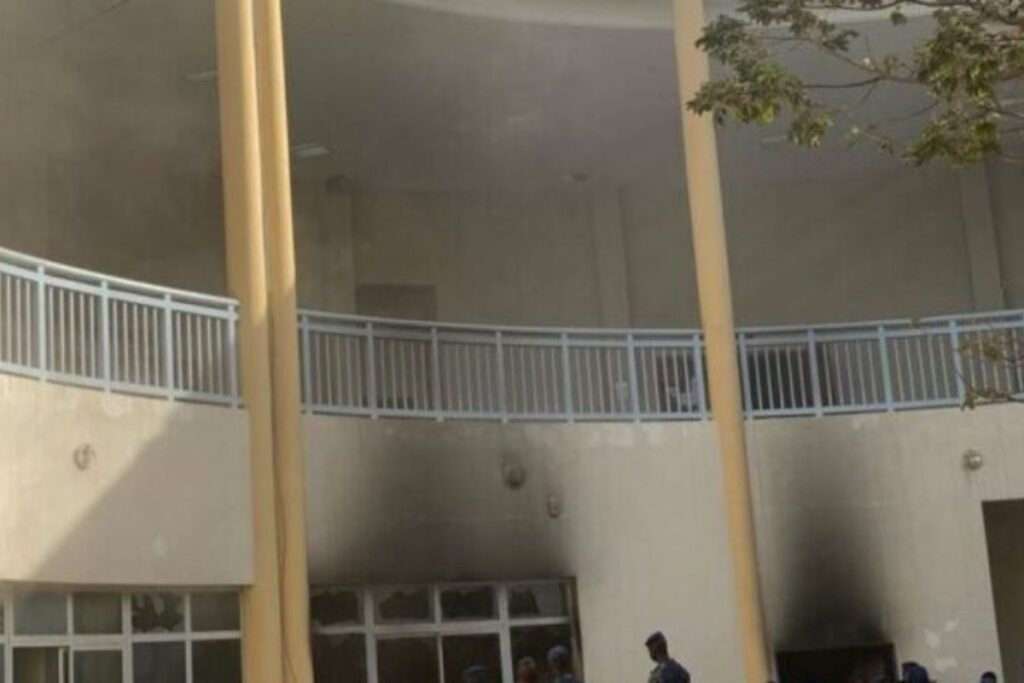 Sénégal : le Palais de justice de Dakar en feu, voici la cause