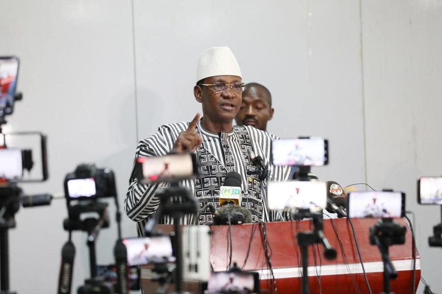 Choguel face à la classe politique :  « Vous n’êtes ni méprisés, ni négligés »