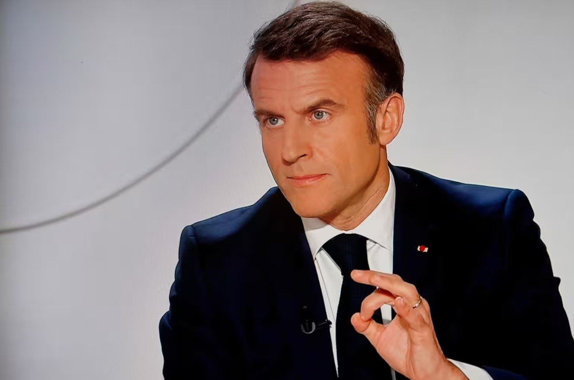 Emmanuel Macron juge que "la sécurité de l'Europe et des Français se joue" en Ukraine