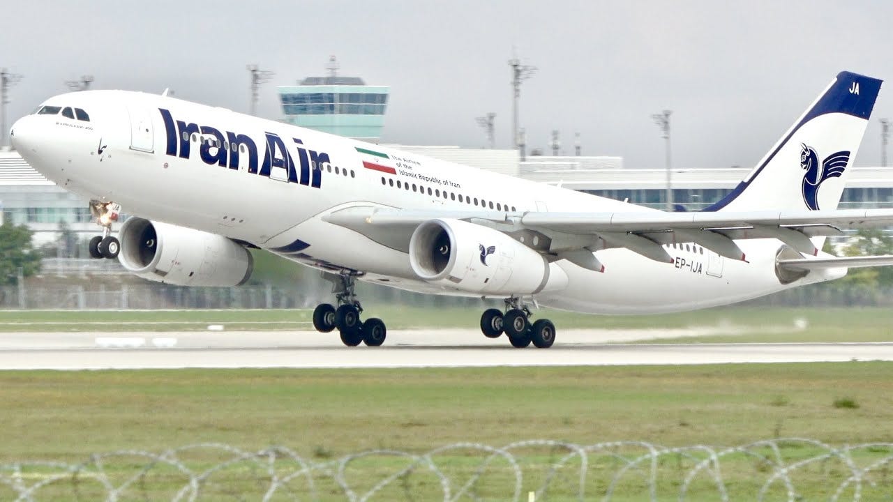 Iran Air pourrait être bannie d'Europe si Téhéran envoie des missiles à la Russie, préviennent les États-Unis