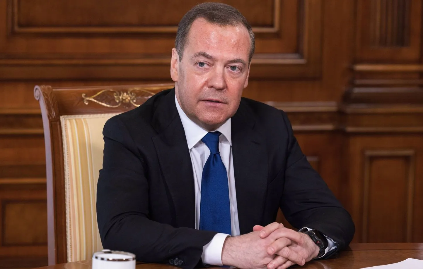 Russie, Medvedev : « Discuter du désarmement avec les Etats-Unis, c'est comme le faire avec Hitler »