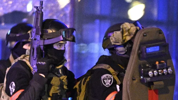 Attentat dans une salle de concert de Moscou, plus de 130 morts