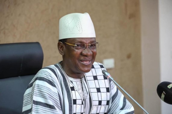 Transition: Le Premier ministre plus que jamais esseulé