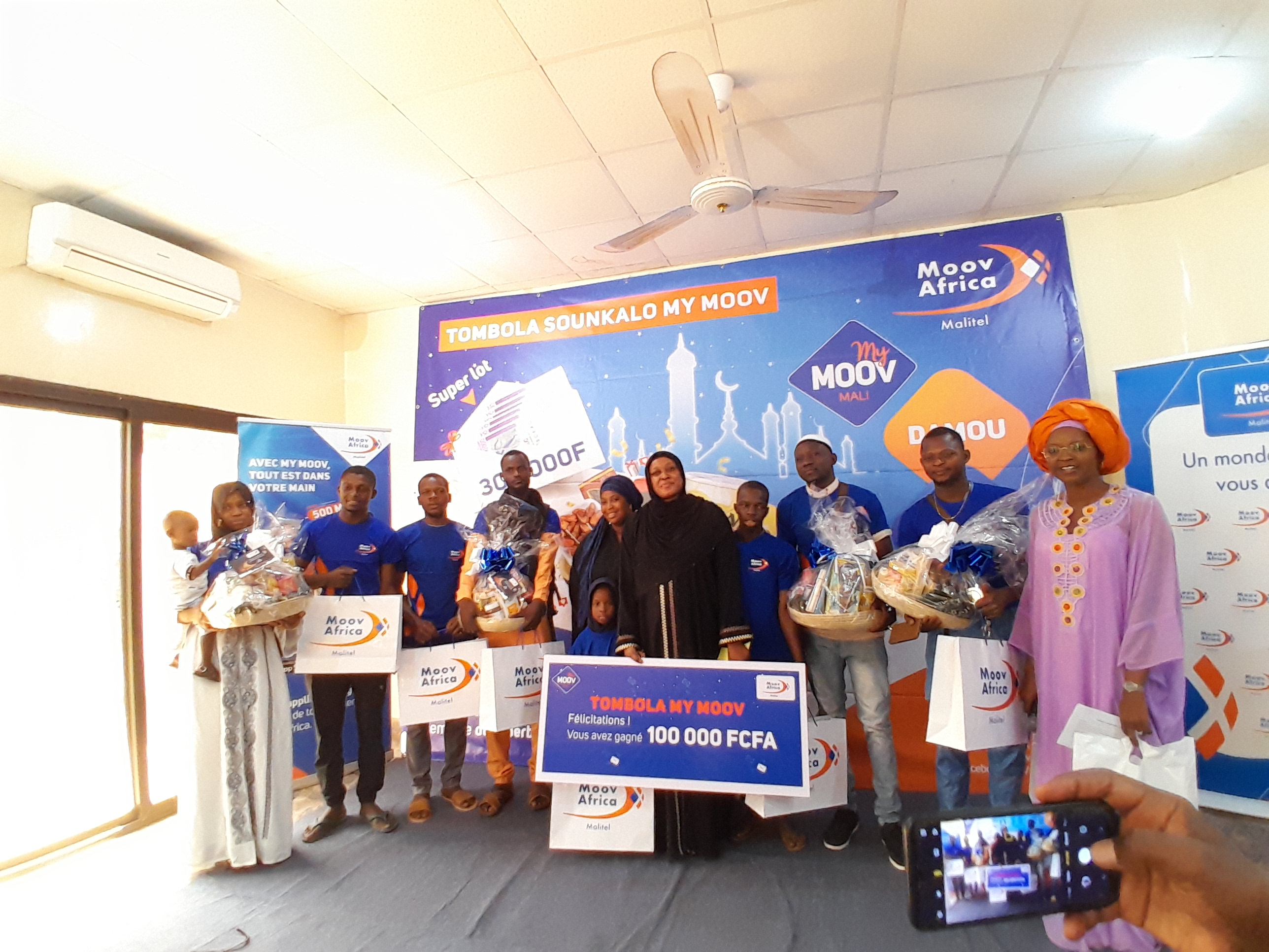 1er tirage de la Tombola Sounkalo My Moov: 10 heureux gagnants ont reçu leurs cadeaux !