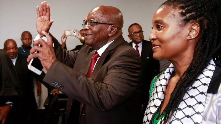 Afrique du Sud: le véhicule de l'ex-président Jacob Zuma a été percuté par un chauffard ivre