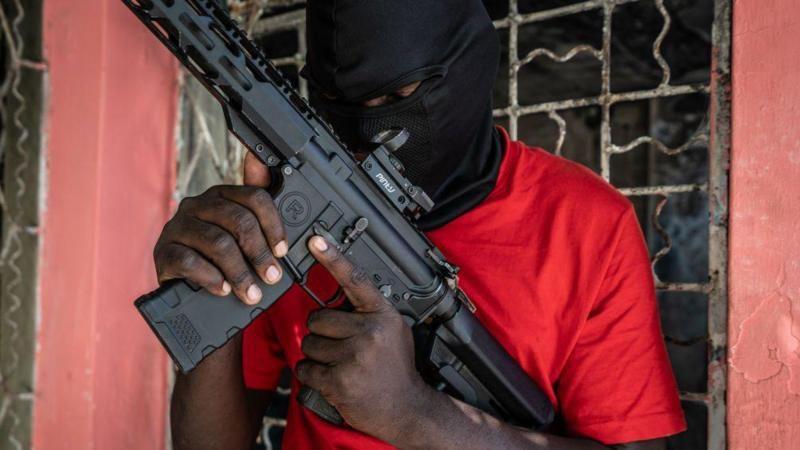 Comment le trafic d’armes en provenance des États-Unis alimente la violence en Haïti