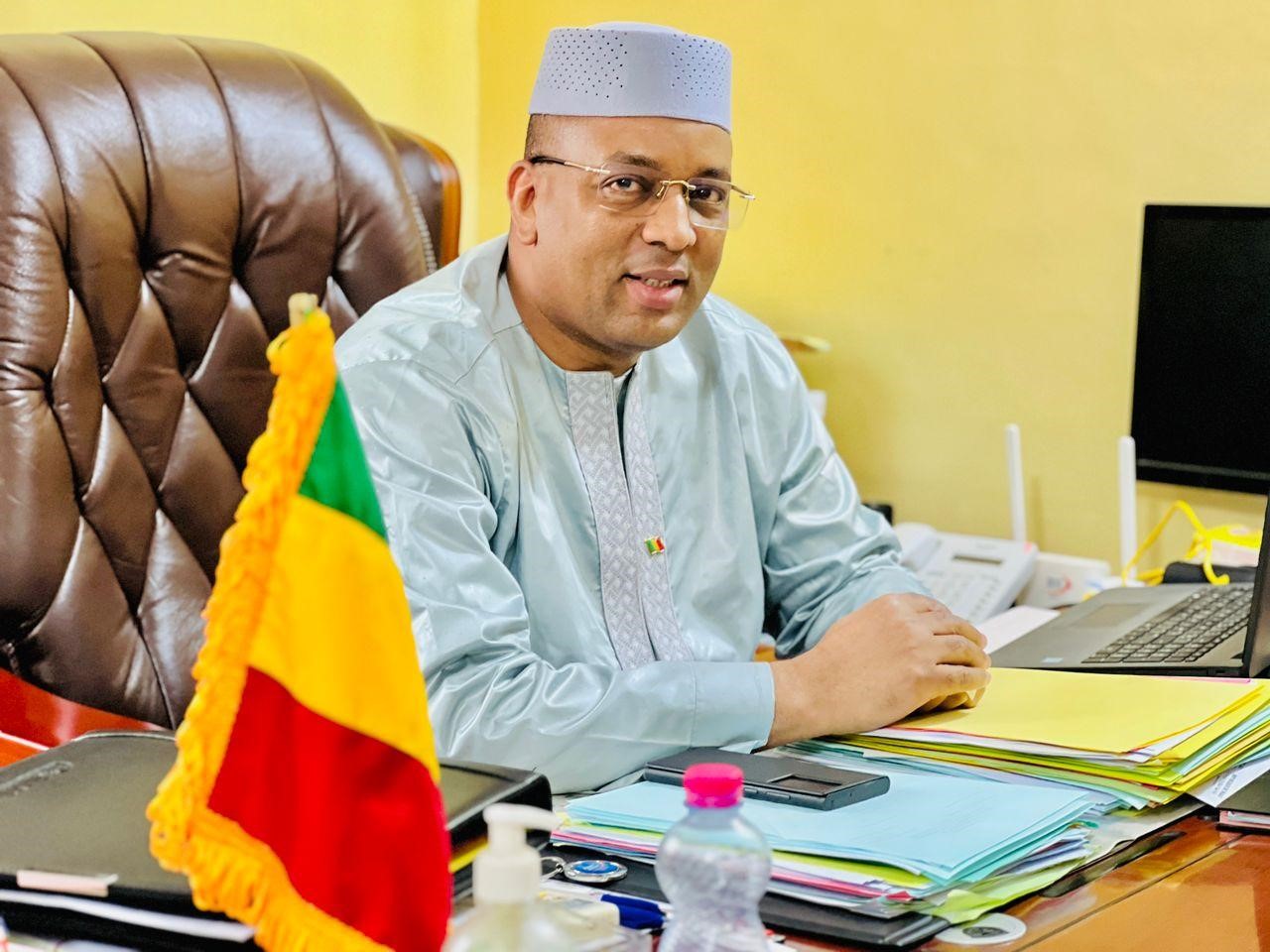 Abdoulaye Dicko s’en va de la direction nationale des domaines la tête haute : Hommage à un bourreau du travail et des recettes ! De 138 milliards à 177 milliards F CFA