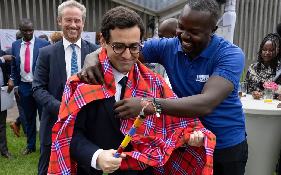 La France veut « construire des partenariats équilibrés » et « bénéfiques » aux pays africains, assure Séjourné