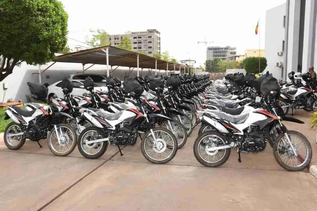 Mali : Les forces de défense et de sécurité reçoivent de nouveaux matériels roulants.