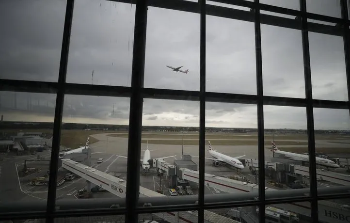 Londres : Deux avions entrent en collision sur le tarmac de l’aéroport d'Heathrow