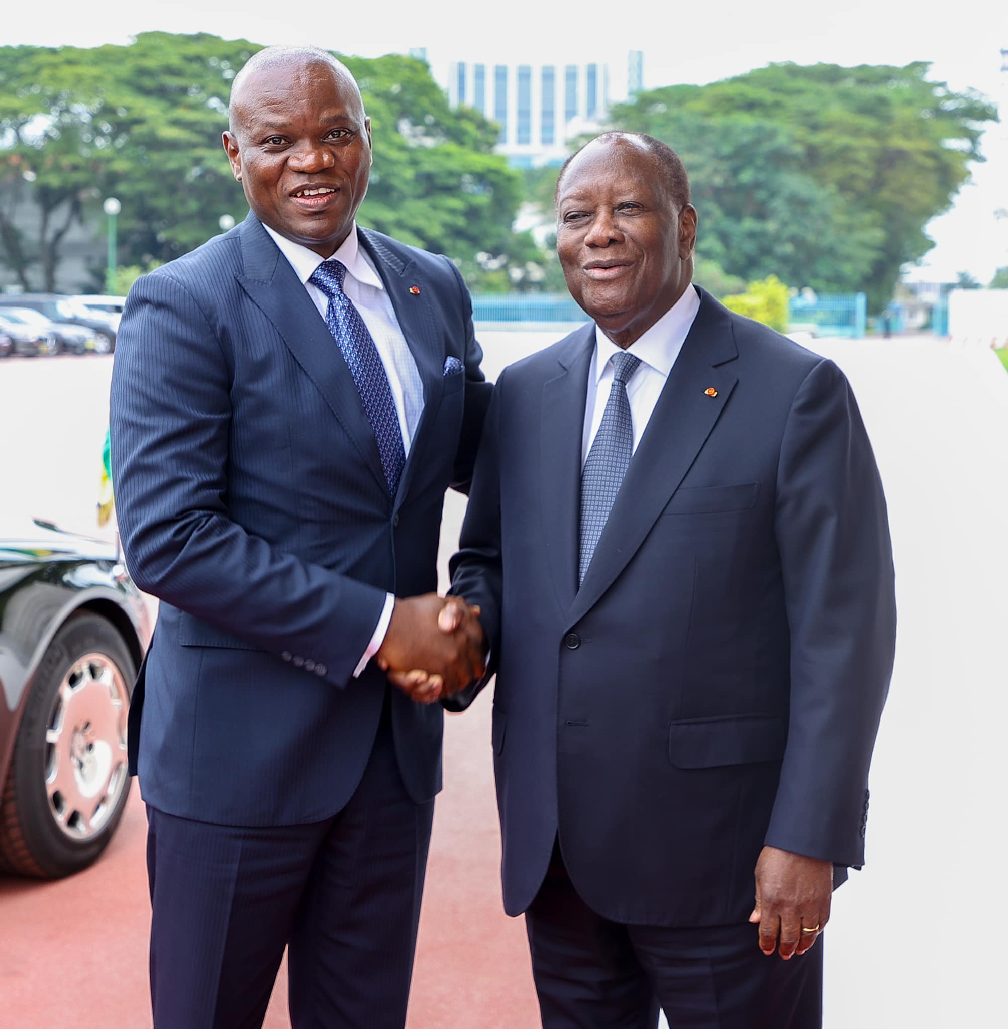 Brice Oligui Nguema sollicite Alassane Ouattara pour la « levée des sanctions de l’UA »