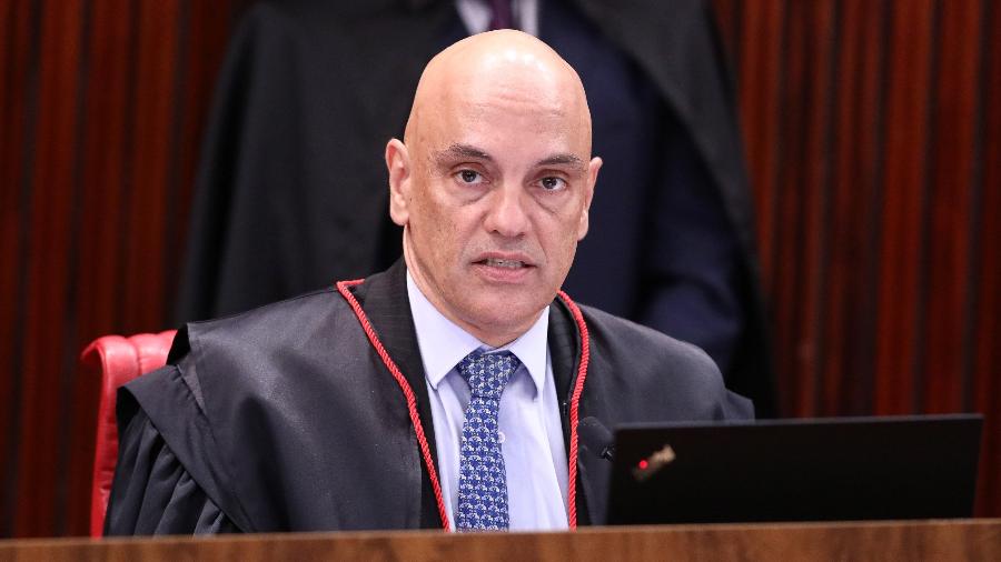 Brésil: Alexandre de Moraes, le puissant juge brésilien honni par Musk
