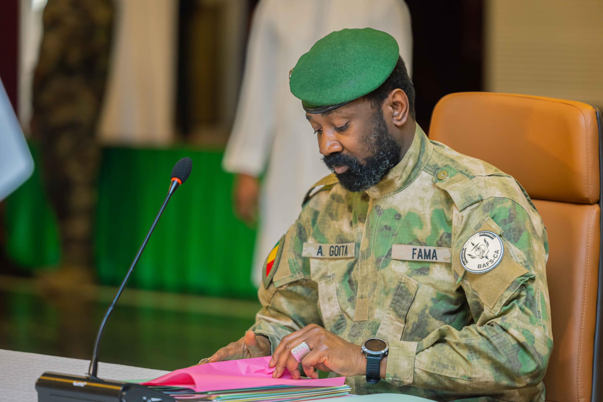 Justice : Le président de la transition accorde la grâce à 298 détenus