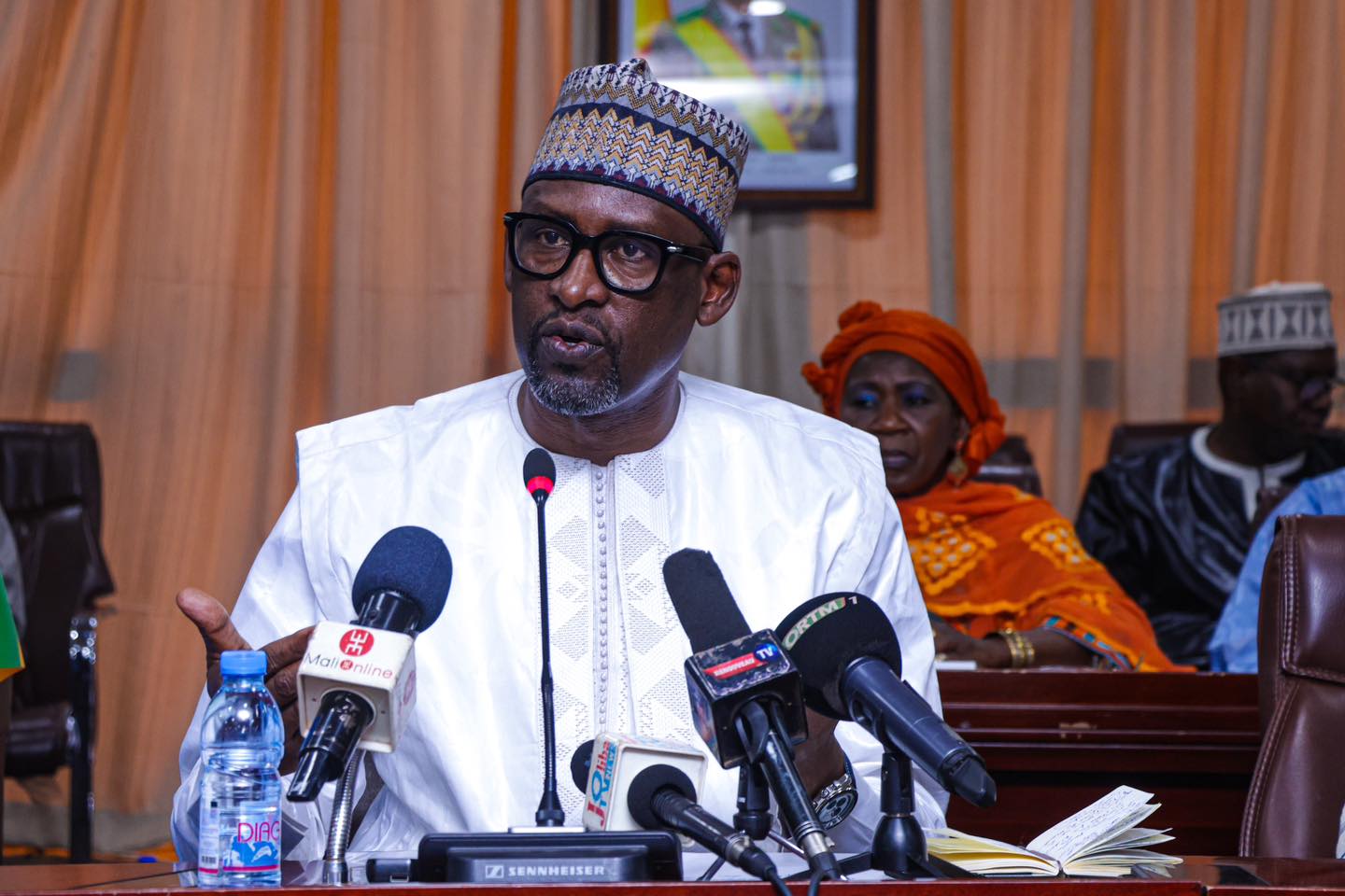 Affaires étrangères : Les décrets de 9 ambassadeurs abrogés