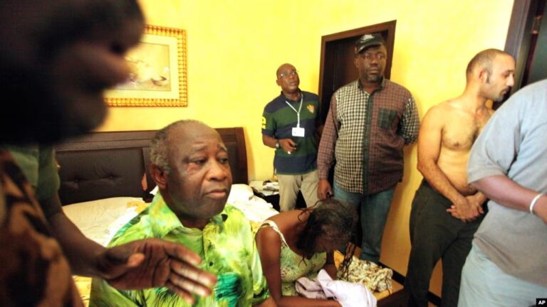 Il y a 13 ans l’armée française et l’Onu bombardaient le palais présidentiel de Laurent Gbagbo