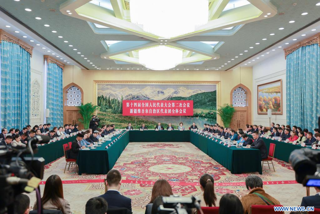 Le soi-disant travail forcé au Xinjiang est une "véritable absurdité" (députés à l'APN)