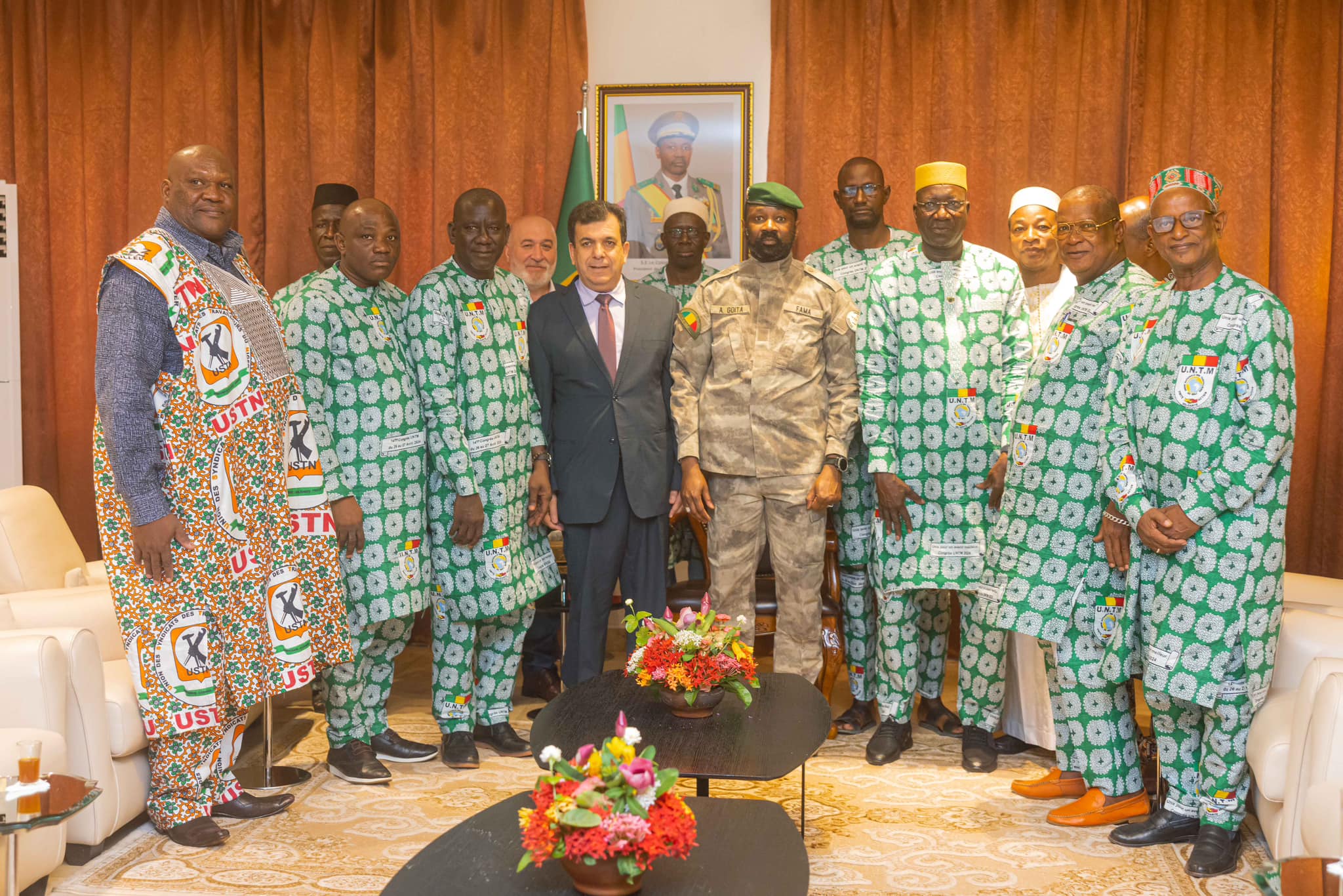 Dialogue social au Mali : rencontre entre le Président de la Transition et le Secrétaire Général de l’OUSA
