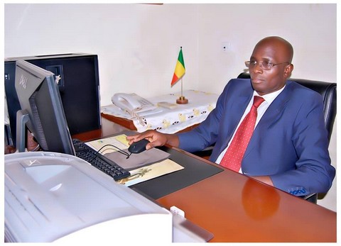 Effondrement du socialisme-communisme, triomphe mitige du capitalisme et de l’Occident : Pour des modèles « politique » et « économique » africains