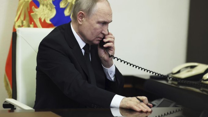 Russie: Poutine ordonne des exercices nucléaires près de l’Ukraine