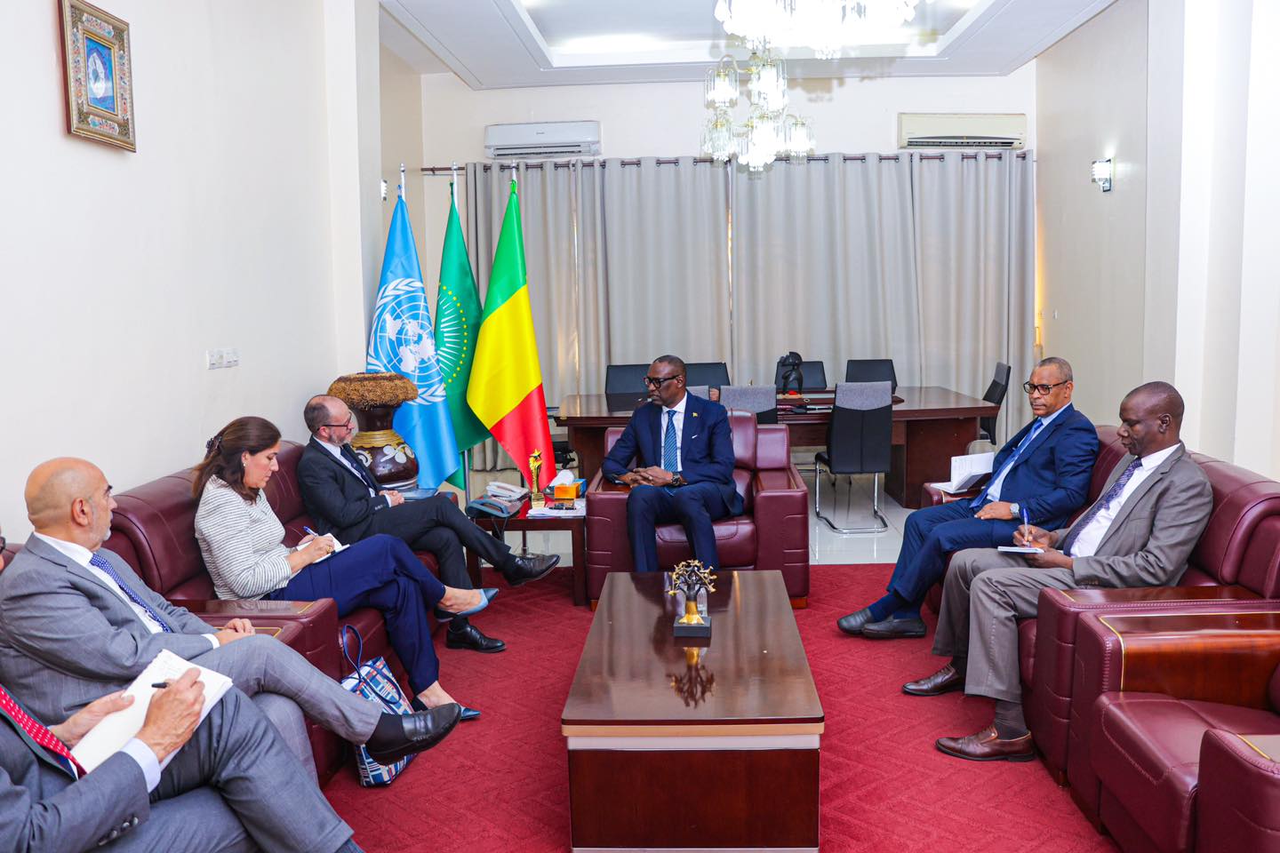 Bamako : le Secrétaire d’État Espagnol aux Affaires étrangères reçu par le Ministre Abdoulaye Diop