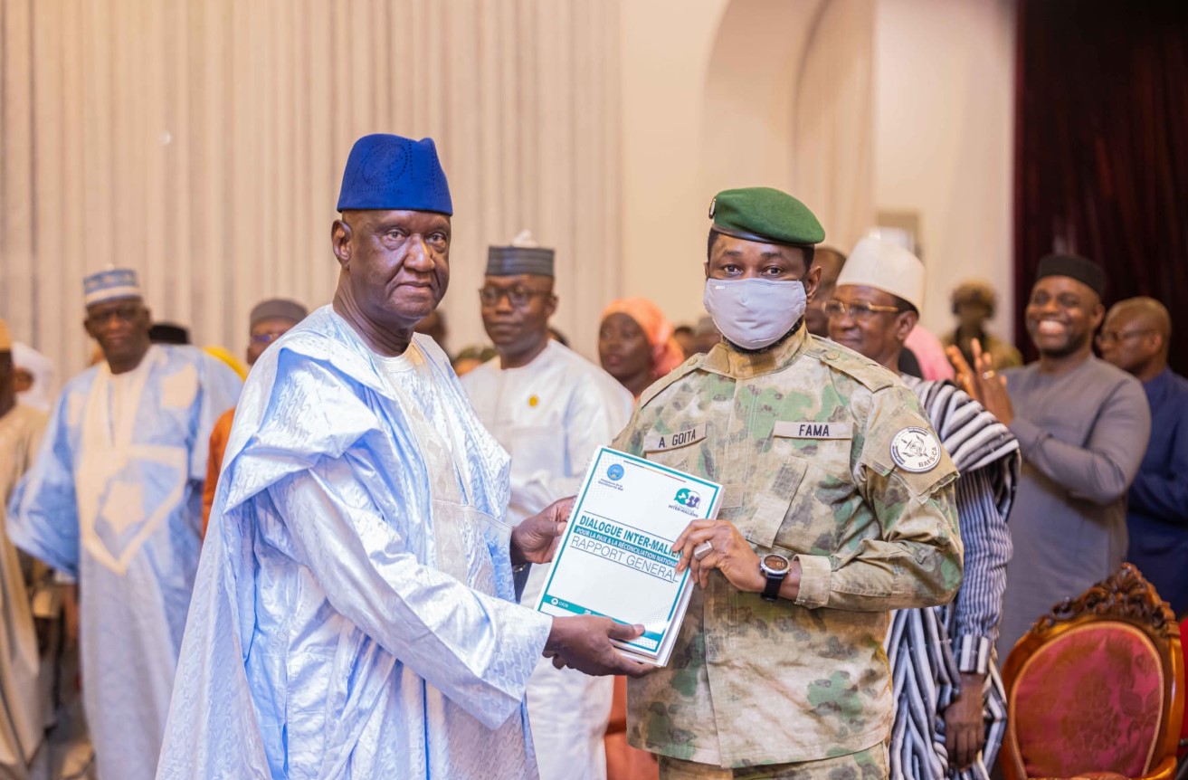 Fin du Dialogue inter-Maliens : remise du rapport final au Président de la Transition
