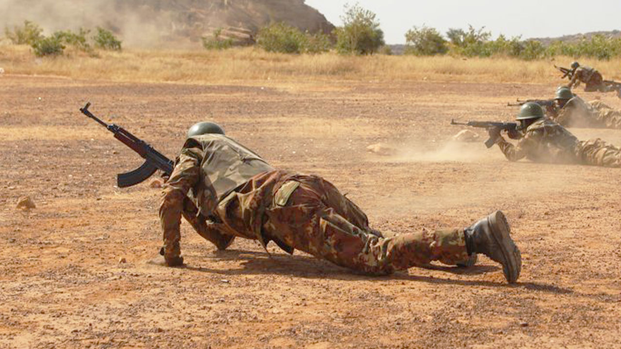 Région de Ménaka : des terroristes capturés et du matériel saisi par les FAMa