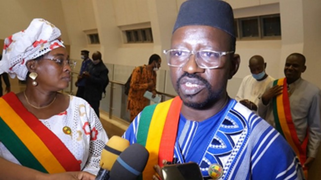 Gouvernement civil et parlement en exil : Riposte cinglante de l’honorable Aboubacar Sidiki Fomba