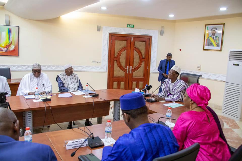 Les retraités louent la «disponibilité et l'implication légendaires» du premier ministre, Choguel Maiga