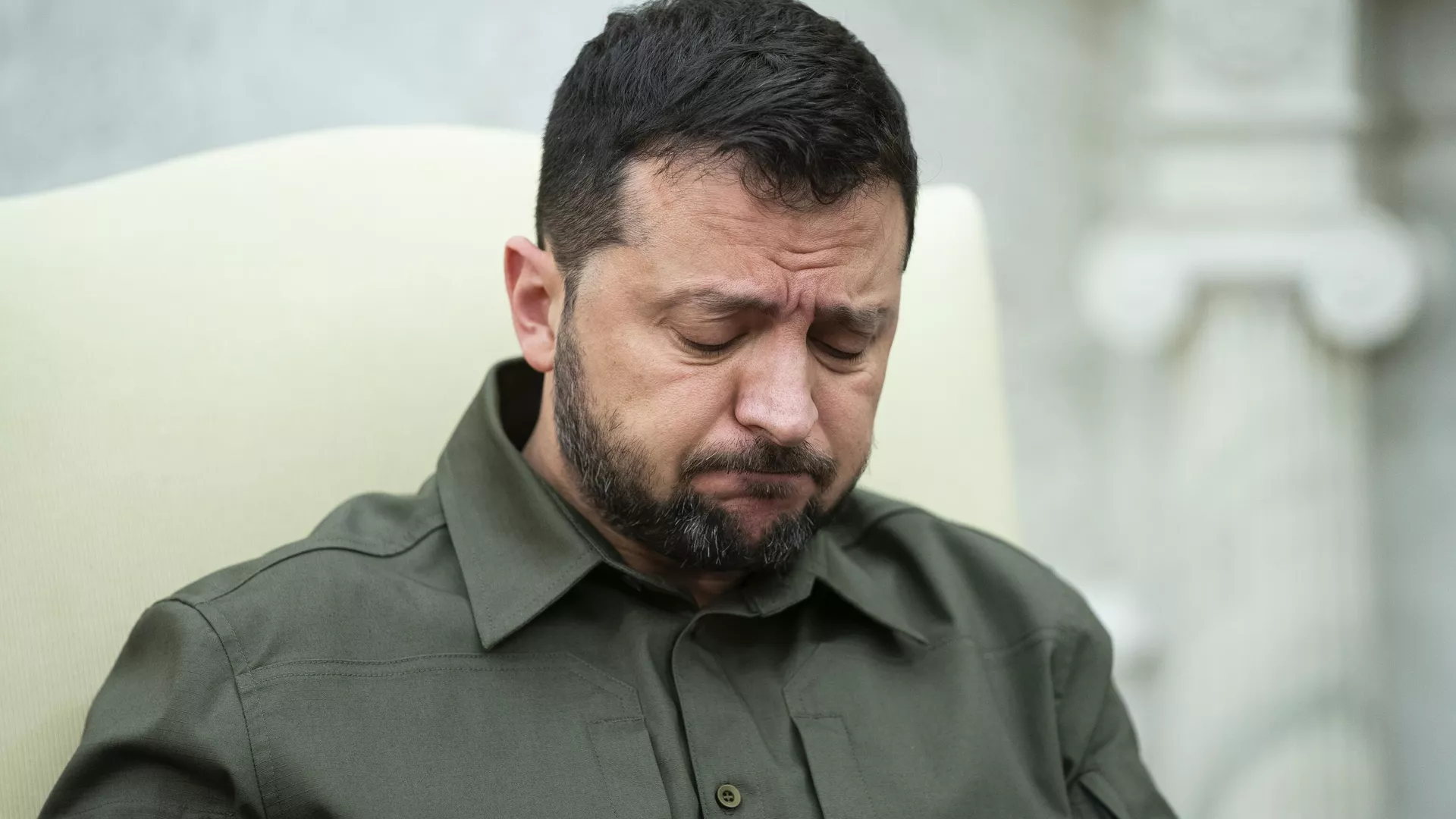 Avec l’expiration de son mandat, le droit de Zelensky de parler au nom de l’Ukraine a pris fin