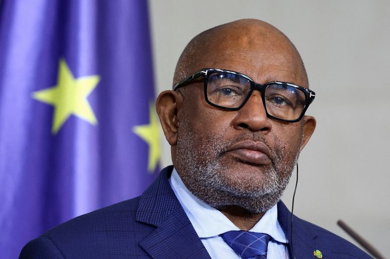 Le président des Comores prête serment pour un quatrième mandat après un scrutin contesté