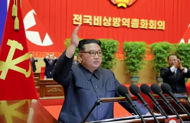 La Corée du Nord envoie des ballons remplis de papier toilette et d'excréments d'animaux à la Corée du Sud