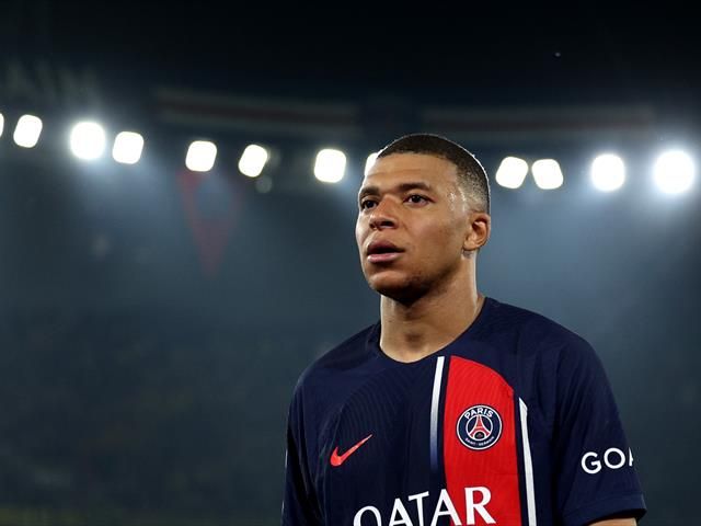 PSG - Kylian Mbappé | Prime et salaire non-versés : ça se tend entre le capitaine des Bleus et le Paris Saint-Germain