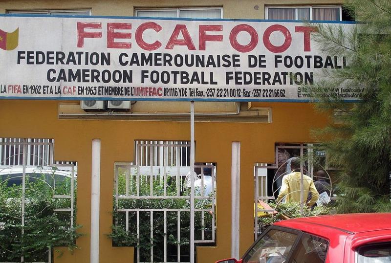 Qu'est-ce qui se cache derrière la crise entre la Fecafoot et le ministère des sports du Cameroun ?