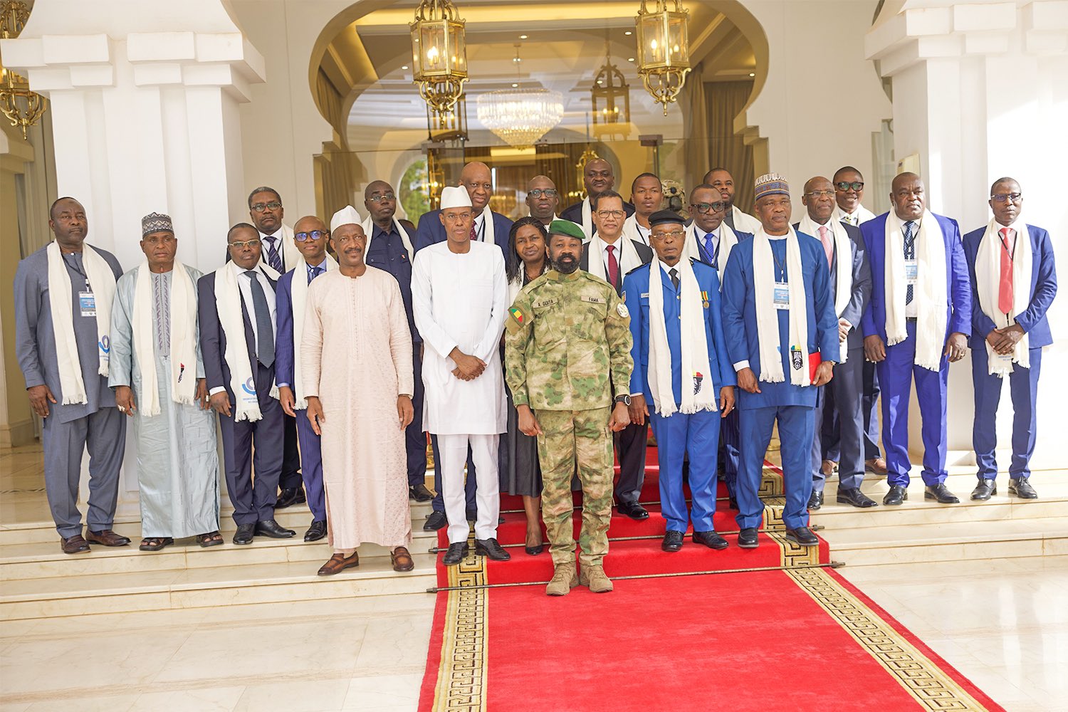 Le Président de la Transition, SE le Colonel Goita Assimi, a accordé une audience aux Directeurs des douanes de l’Afrique de l’Ouest et du Centre, à Koulouba.