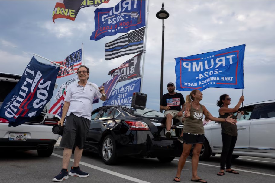 Les partisans de Trump appellent à des émeutes et à de violentes représailles après le verdict