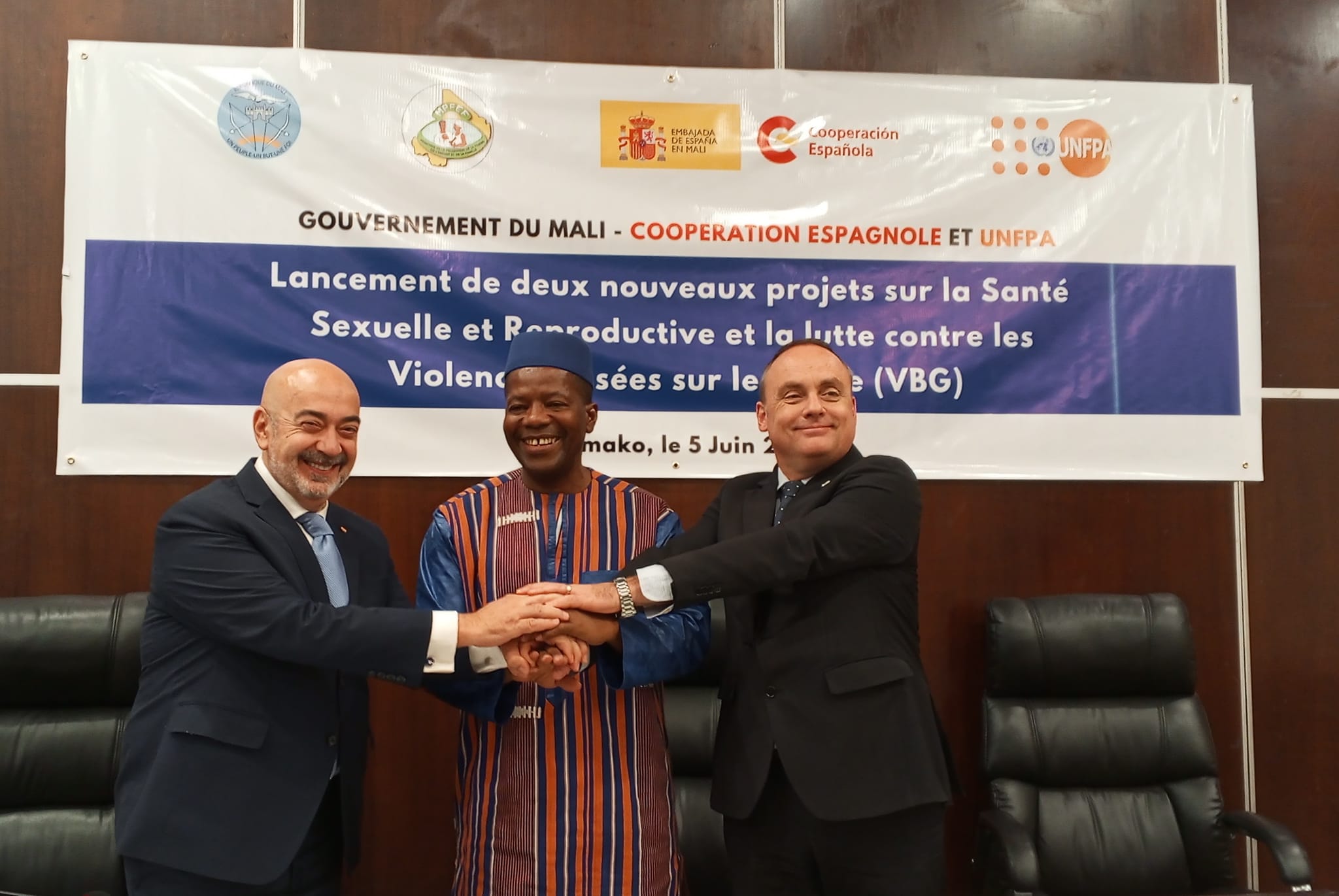 Communiqué de presse: Lancement de deux nouveaux projets 