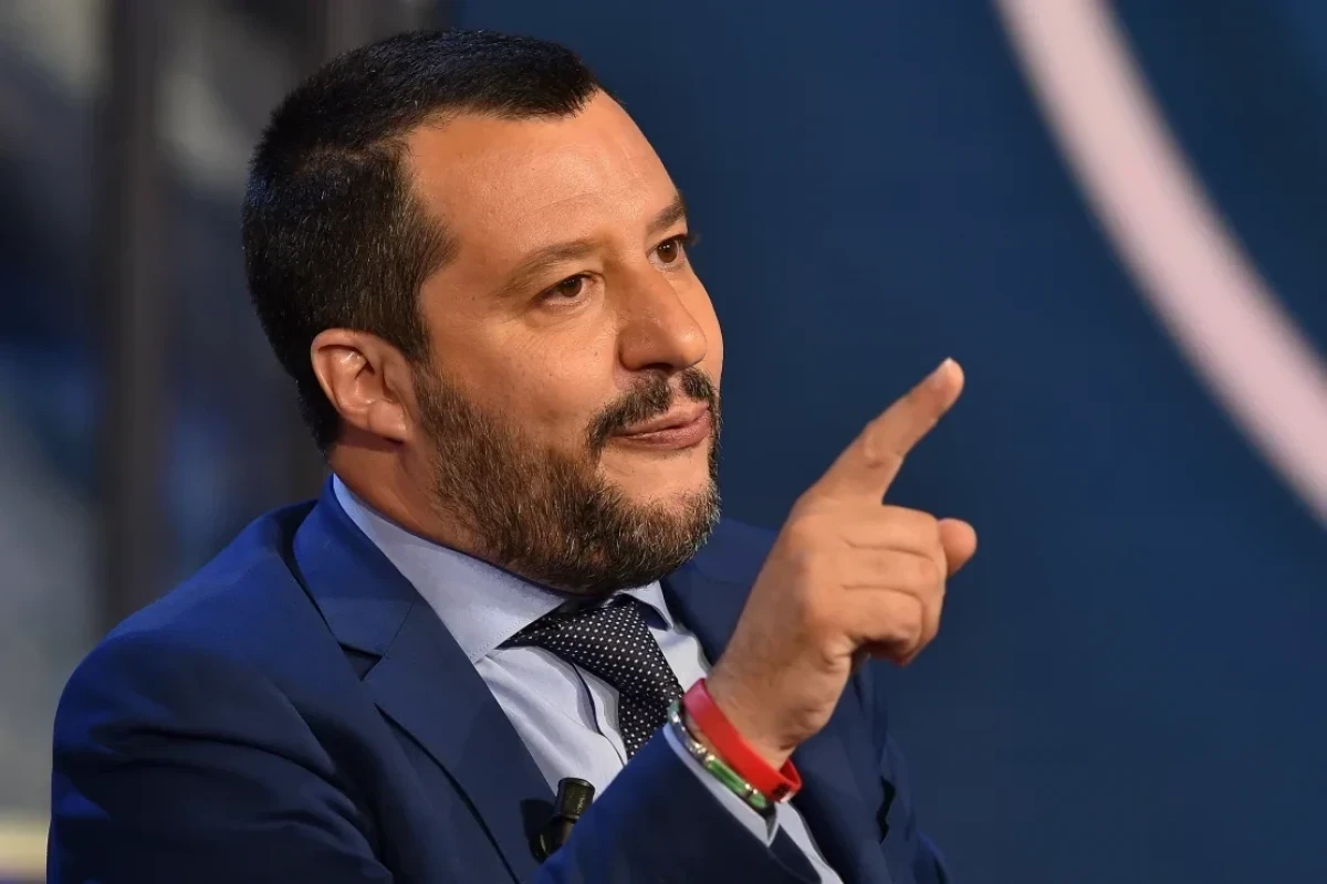 Italie: Le vice-Premier ministre Salvini s'en prend à Zidane