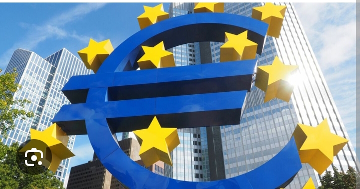 L'euro souffre des incertitudes politiques en France