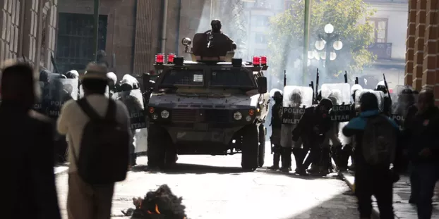 Après la tentative de coup d'État en Bolivie, le chef de l'armée arrêté