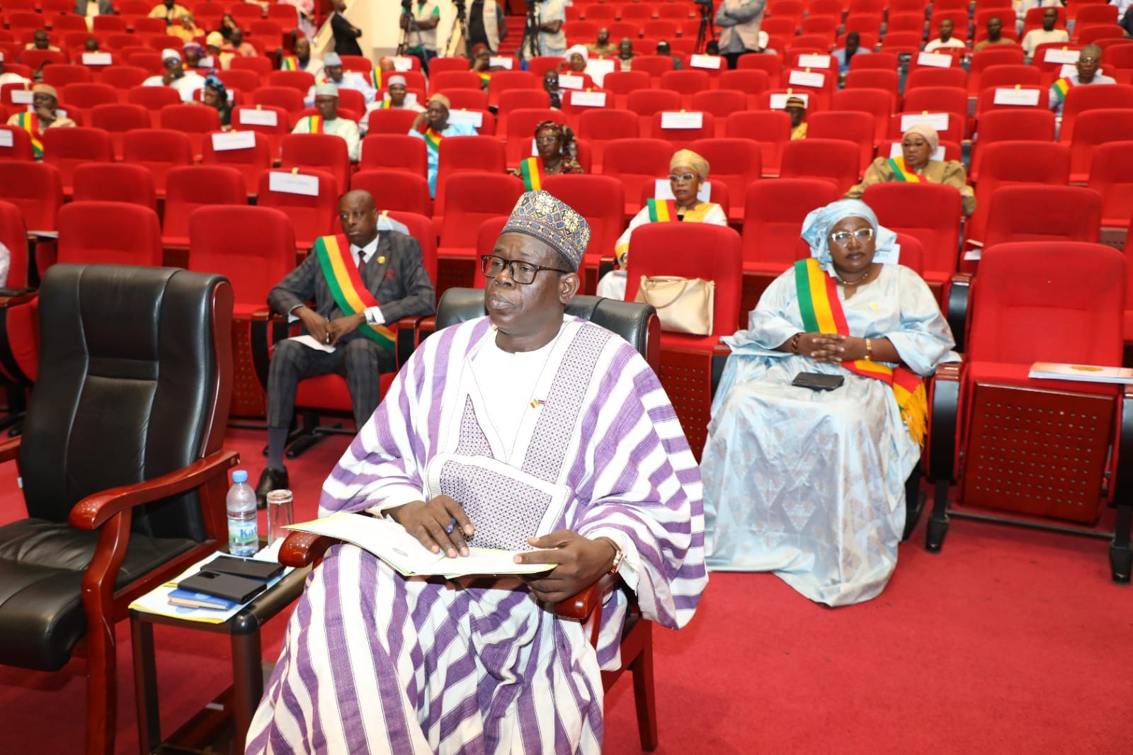 Mali : le CNT adopte la loi autorisant le Gouvernement à prendre certaines mesures par ordonnances.