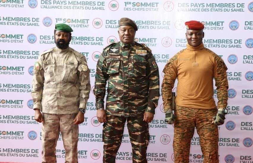 Direct de la cérémonie d'ouverture du 1er Sommet des Chefs d'État de l'AES (Alliance Des États du Sahel)