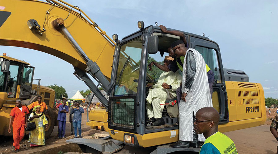 Pour préserver la ville de Bamako contre les inondations : Le ministre d’Etat lance l’opération 2024 de curage des collecteurs et caniveaux