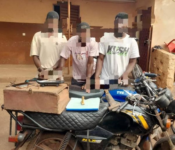 Bamako : deux malfrats et leur complice arrêtés par le commissariat de police de Korofina-Nord.