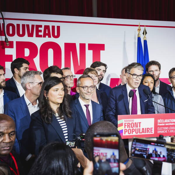 France: Le Nouveau Front populaire appelle Macron à "se tourner immédiatement" vers lui pour "former un gouvernement"