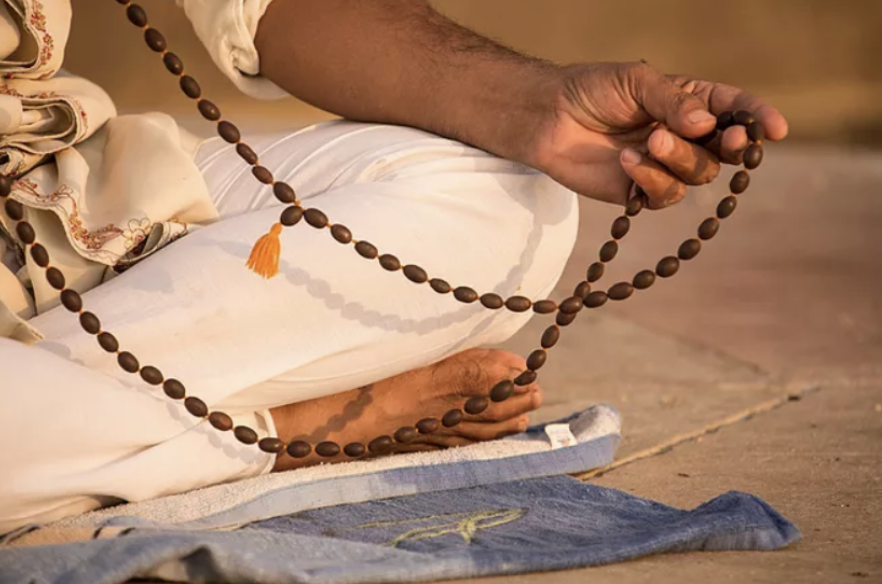 Une chèvre noire, un coq et un million F CFA pour libérer 6 prisonniers: Un faux marabout jugé coupable et condamné au Burkina