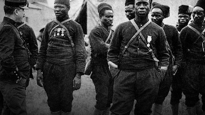 Six tirailleurs africains tués lors du massacre de Thiaroye reconnus "Morts pour la France"