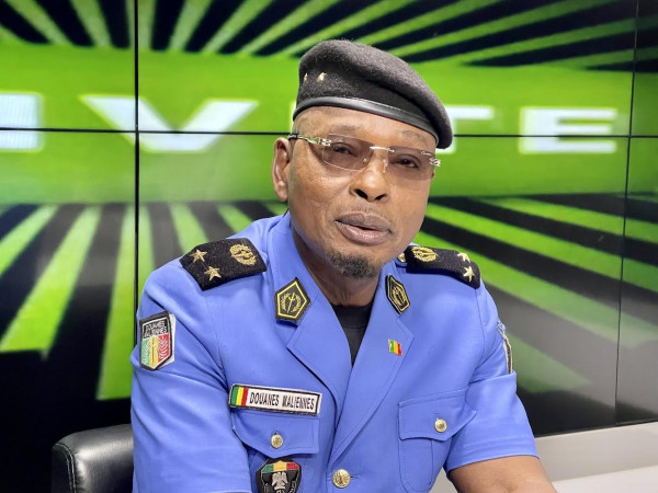 Afin d’atteindre l’objectif de 795 milliards au 31 décembre 2024 : Le directeur général des douanes Amadou Konaté procède à une vague mutation au sein des structures de recettes