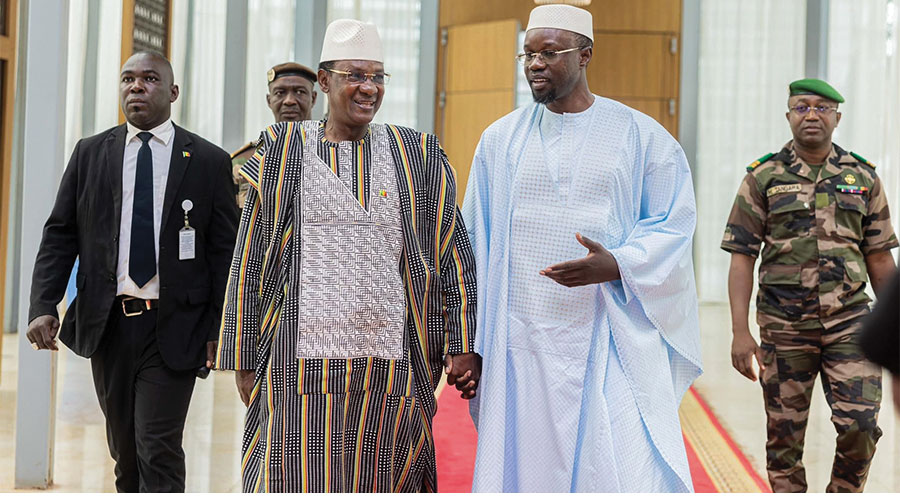 Le PM Dr Choguel K. MAIGA lors de la séance de travail avec son homologue sénégalais Ousmane SONKO : «Nous avons engagé la seconde bataille pour l’indépendance, pour la souveraineté»